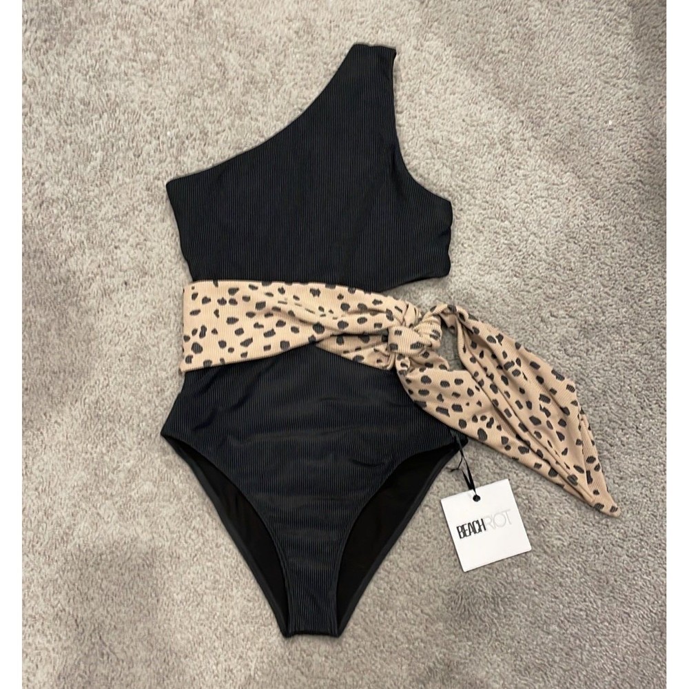 NWT Beach Riot Carlie One Piece Cut Out Bathing Suit